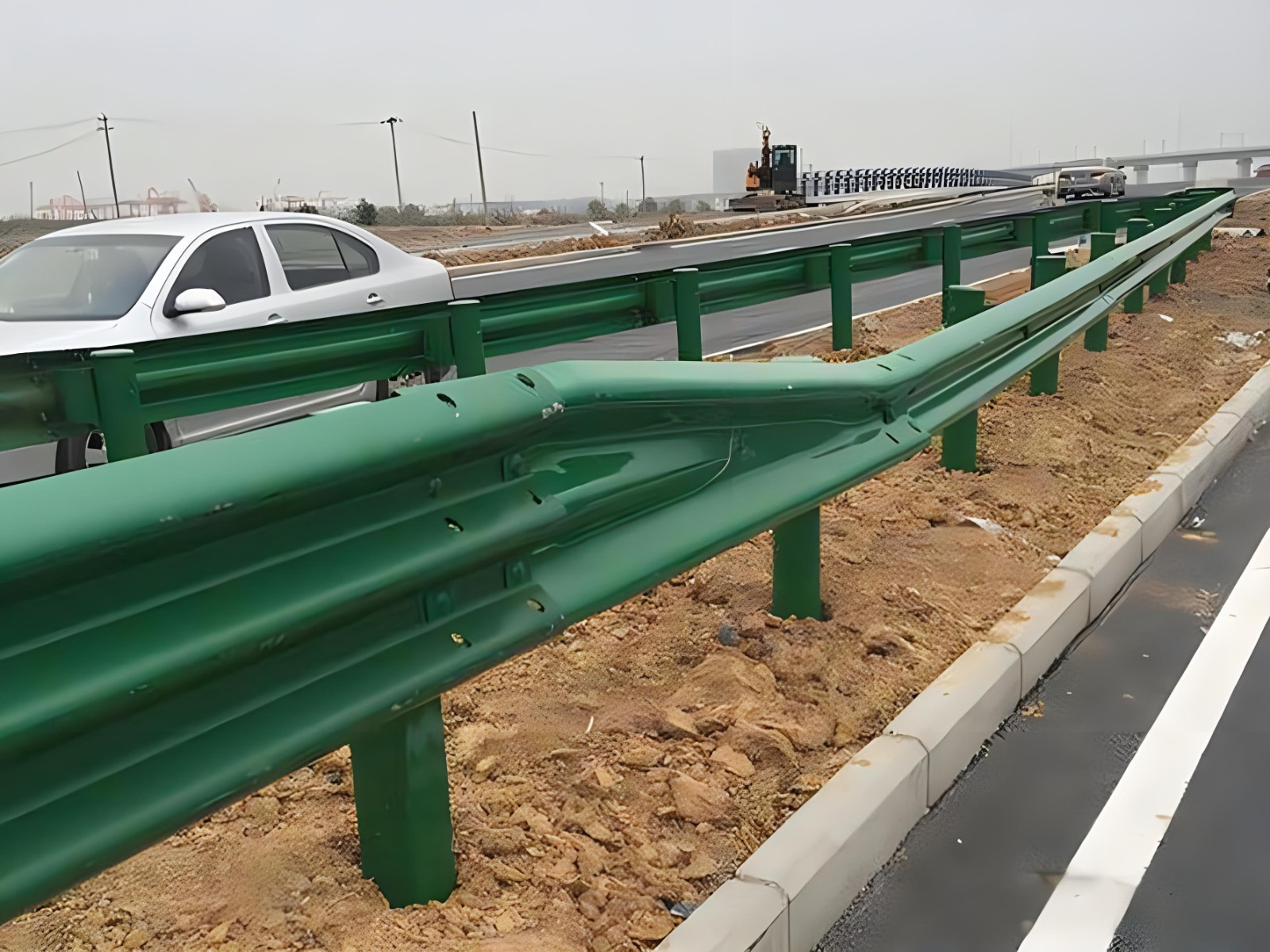 辽阳高速波形护栏板日常维护方案确保道路安全新举措